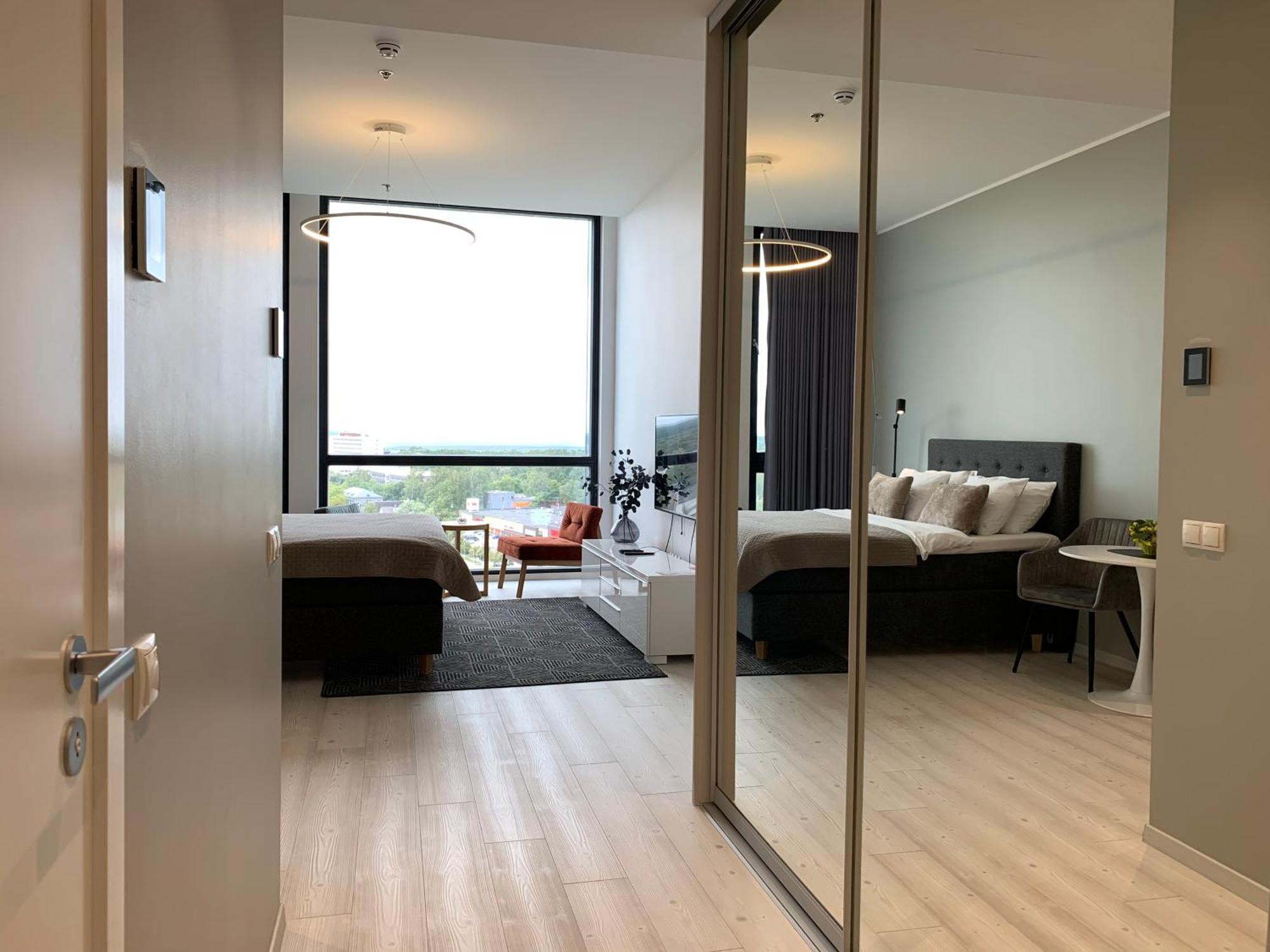 Orange Apartments Tower & Free Parking 塔林 外观 照片